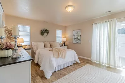 4623 S Blossom, Roy, UT 84067 - Photo 10