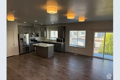 5377 W Simmons Peak Pl, Herriman, UT 84096 - Photo 8