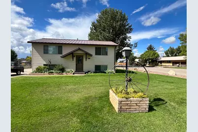 400 S Roosevelt Cir E, Roosevelt, UT 84066 - Photo 2