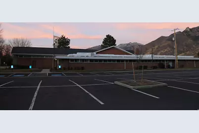 9575 S 3100 E, Sandy, UT 84092 - Photo 6