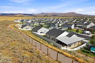 7559 N Riva Ridge Rd, Eagle Mountain, UT 84005 - Photo 24