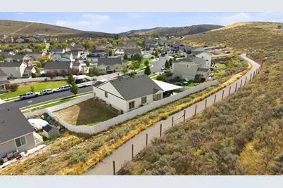 7559 N Riva Ridge Rd, Eagle Mountain, UT 84005 - Photo 22
