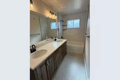 3090 N 1675 E, Layton, UT 84040 - Photo 10