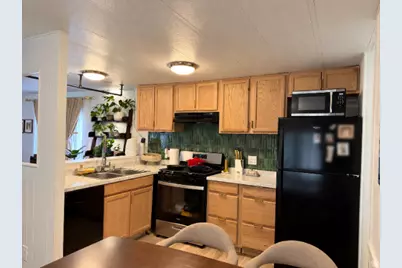 139 W Blisswood Cir, Midvale, UT 84047 - Photo 10