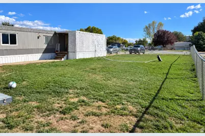 139 W Blisswood Cir, Midvale, UT 84047 - Photo 2