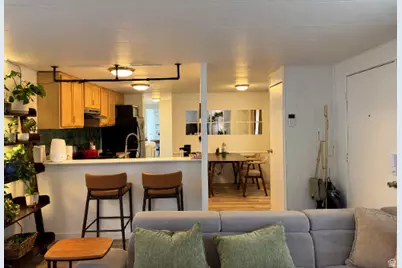 139 W Blisswood Cir, Midvale, UT 84047 - Photo 8