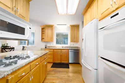 1303 N Lakeview Dr, Provo, UT 84604 - Photo 10
