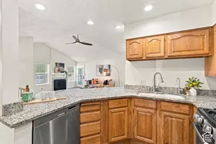246 W 925 N, Bountiful, UT 84010 - Photo 10