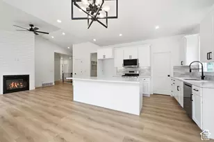 489 E 7800 S, Midvale, UT 84047 - Photo 8