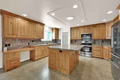 346 N 360 E, Orem, UT 84057 - Photo 14