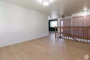 533 W Valley Dr N, Centerville, UT 84014 - Photo 6