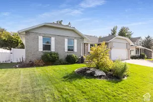 533 W Valley Dr N, Centerville, UT 84014 - Photo 2