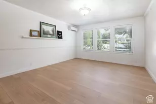 533 W Valley Dr N, Centerville, UT 84014 - Photo 4