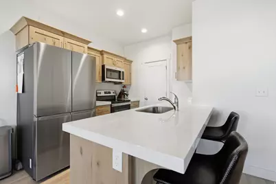 5113 E Lakefield Dr, Eagle Mountain, UT 84005 - Photo 10