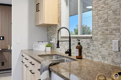 3779 S 2000 E, Salt Lake City, UT 84109 - Photo 16