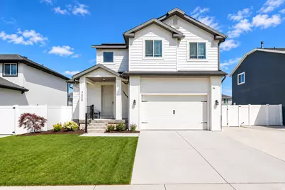 7224 N Silver Way E, Eagle Mountain, UT 84005 - Photo 2