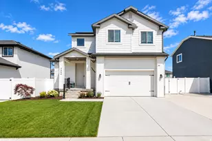 7224 N Silver Way E, Eagle Mountain, UT 84005 - Photo 2