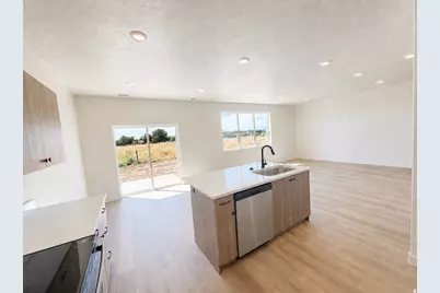 1063 N Summit View Dr, Harrisville, UT 84404 - Photo 2
