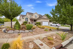 8156 S Bear Lake Ct, West Jordan, UT 84081 - Photo 4