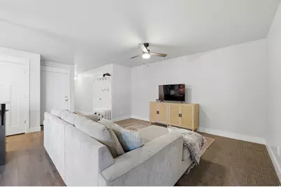 260 W 40 N, Hyrum, UT 84319 - Photo 10