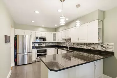1334 Ridgewood Ln, Bountiful, UT 84010 - Photo 12