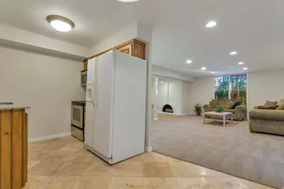 1833 S Paschal Cir E, Salt Lake City, UT 84108 - Photo 4