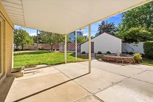 3669 S Kimbary Cir, Salt Lake City, UT 84109 - Photo 26