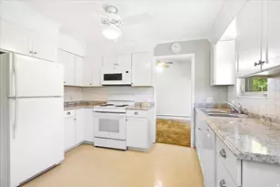 3669 S Kimbary Cir, Salt Lake City, UT 84109 - Photo 8