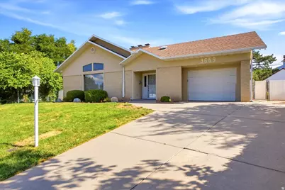 3669 S Kimbary Cir, Salt Lake City, UT 84109 - Photo 2