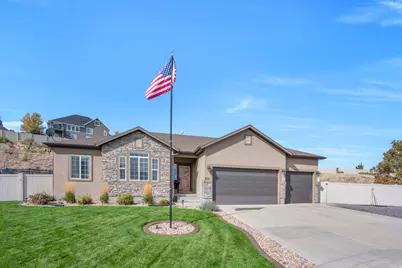 526 Sunset Dr, Santaquin, UT 84655 - Photo 2