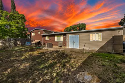 6312 S 560 E, Murray, UT 84107 - Photo 18