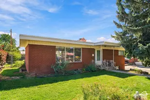 2960 E La Joya Dr S, Holladay, UT 84124 - Photo 2