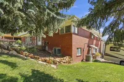 2960 E La Joya Dr S, Holladay, UT 84124 - Photo 32