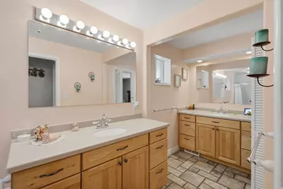 2960 E La Joya Dr S, Holladay, UT 84124 - Photo 12