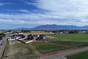 4863 Jacquelyn Park Ln, Taylor, UT 84401 - Photo 2