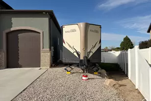 4863 Jacquelyn Park Ln, Ogden, UT 84401 - Photo 46