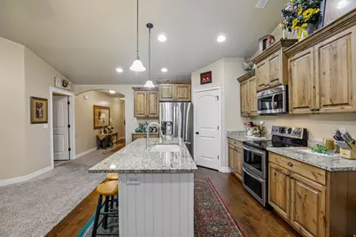 482 Hyde Park Ln, Kaysville, UT 84037 - Photo 4