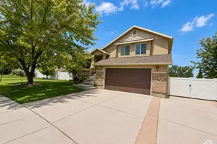 1060 W Ascot Dr, North Salt Lake, UT 84054 - Photo 1