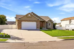 271 W 1825 N, North Ogden, UT 84414 - Photo 2