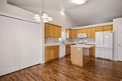 271 W 1825 N, North Ogden, UT 84414 - Photo 8