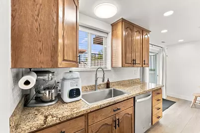 364 W Harvard Dr #B, Midvale, UT 84047 - Photo 10
