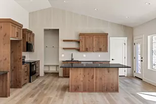 642 E 250 N, Providence, UT 84332 - Photo 6