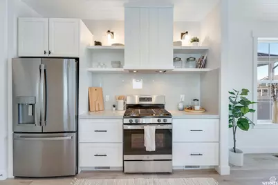 7576 S Clipper Hill Rd W #401, West Jordan, UT 84081 - Photo 12