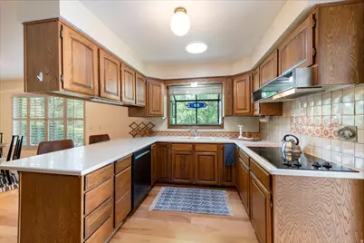 4909 S Naniloa Dr, Holladay, UT 84117 - Photo 6