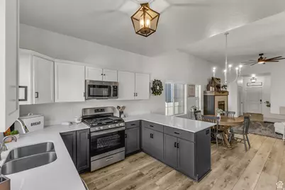 1729 S Haven Pkwy, West Haven, UT 84401 - Photo 20