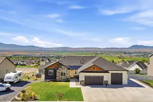 475 N 900 E, Hyde Park, UT 84318 - Photo 4