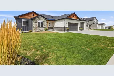 475 N 900 E, Hyde Park, UT 84318 - Photo 2
