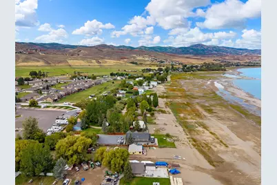385 E 2000 St S, Garden City, UT 84028 - Photo 16