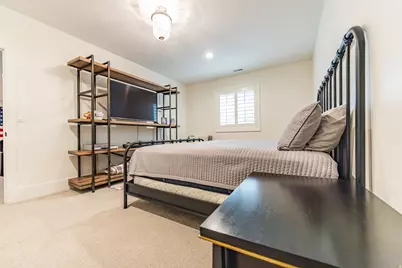 2520 E Evergreen Ave, Salt Lake City, UT 84109 - Photo 18