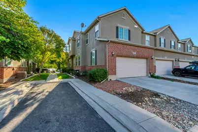 3075 S Crews Ct, West Valley, UT 84120 - Photo 2